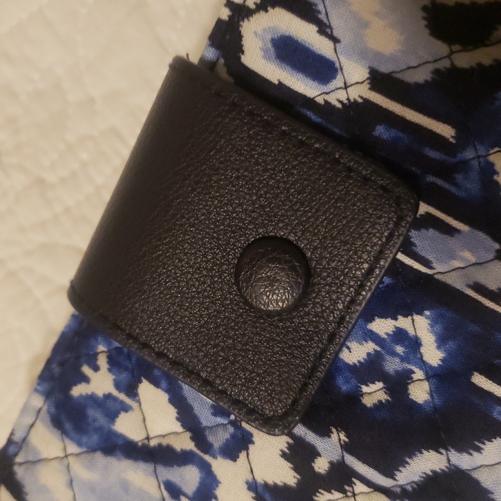 Vera Bradley Ikat Island Deluxe All In one Crossbody Wallet with Checkbook - Picture 8 of 8